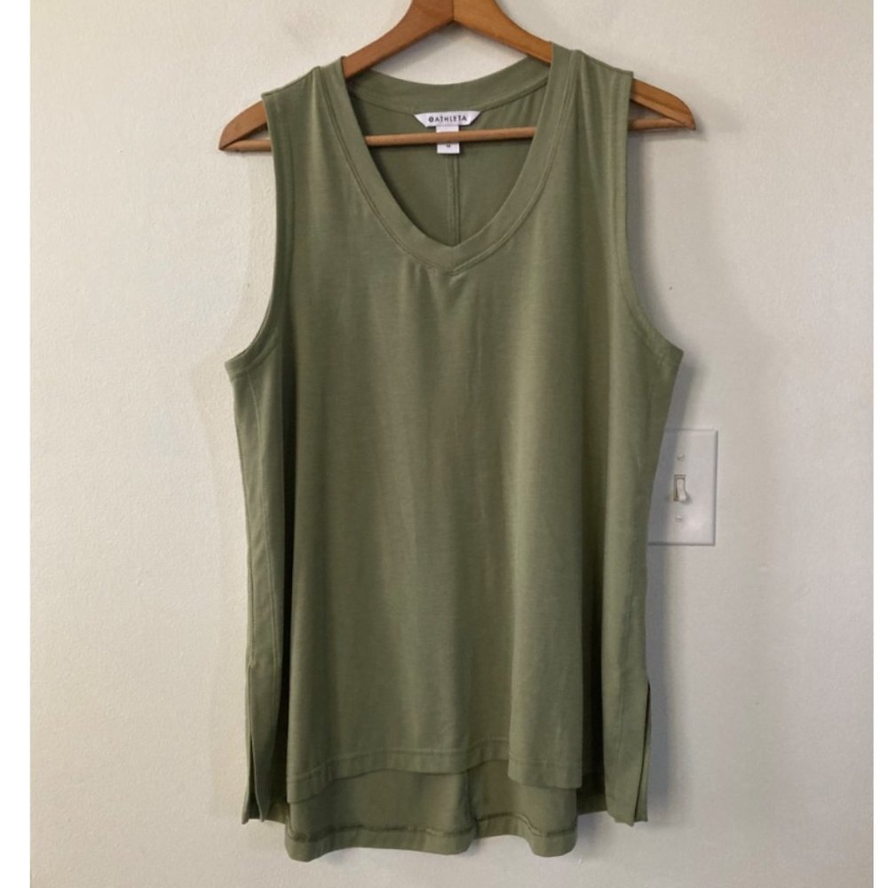 Athleta Relaxed Fit Tank Top in Green